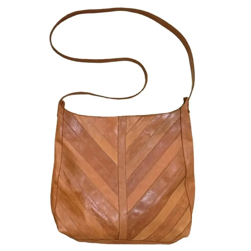 Raven + Lily ‘Joanna’s Favorite Crossbody’ - Picture 6 of 9